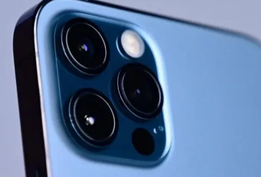 文登apple维修点分享苹果iPhone小小的闪光灯 