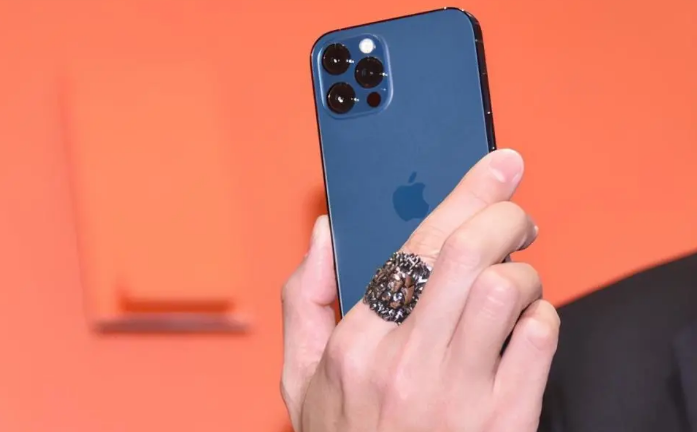 文登苹果手机维修分享iPhone12系列重启方法教程 